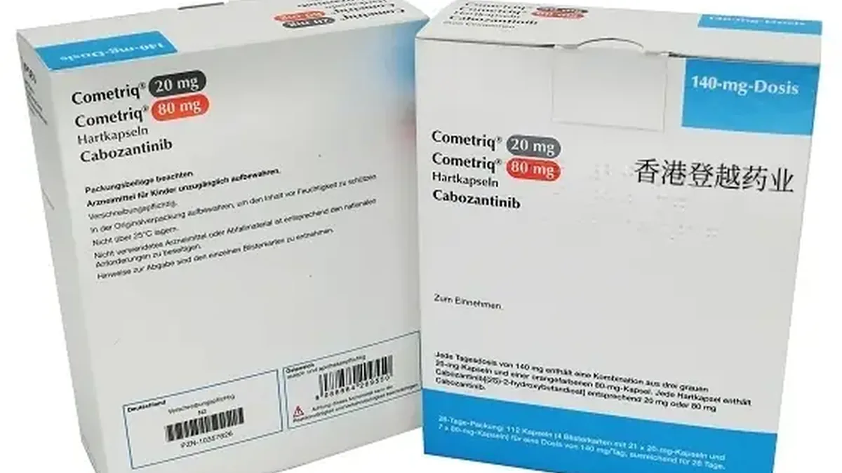 医生与患者讨论卡博替尼耐药后的治疗选择
